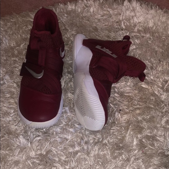 lebron soldier 10 maroon